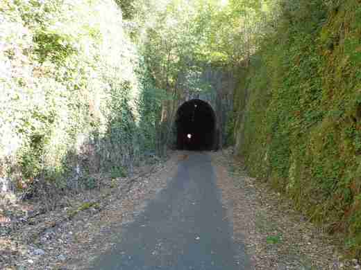 03 Tunel na cestě
