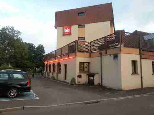 32 Ibis na večeře