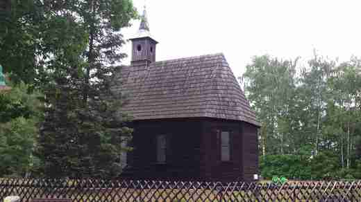 05 Dřevěný kostelík ve Sprey