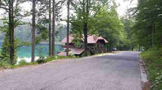 03 Restaurace u spodního jezera Fusine