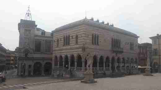 13 Loggia del Lionello