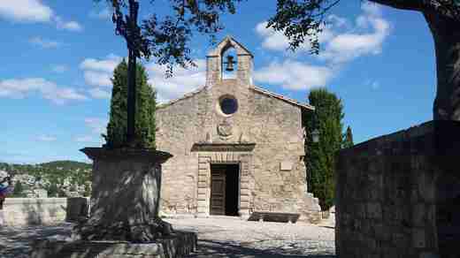 11 Les Baux