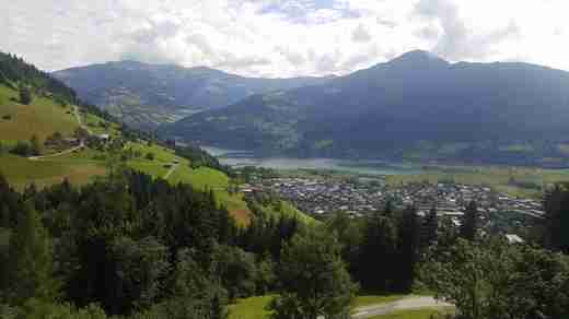 02 Schüttdorf a Zellské jezero