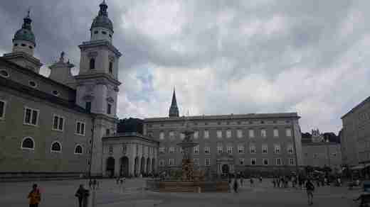 15 Residentplatz