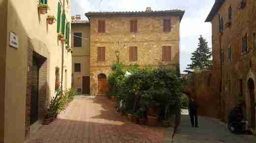 12 Pienza