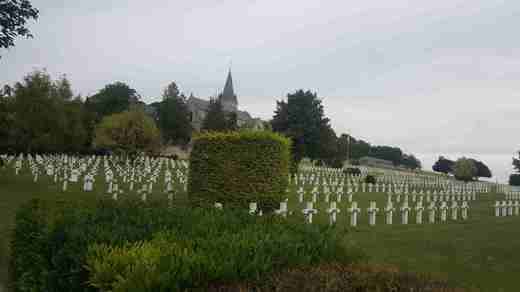 10 Válečný hřbitov Châtillon-sur-Marne