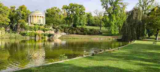 12  Eisenstadt, zámecký park