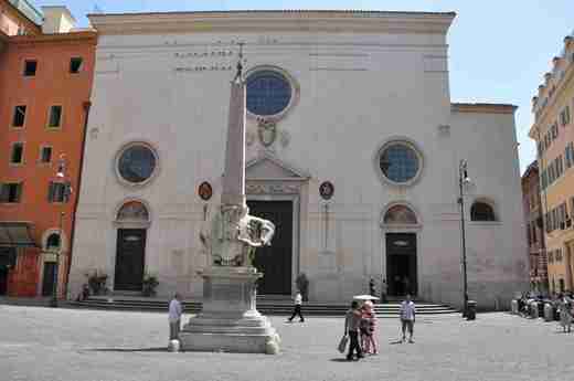 25 Piazza della Minerva