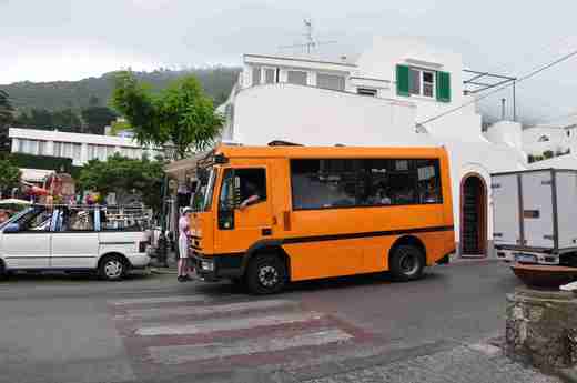 35 Malý autobus