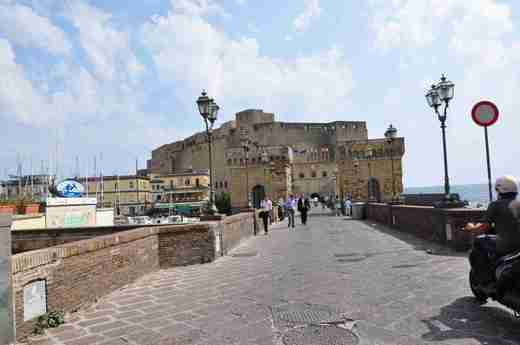 26 Castel dell'Ovo