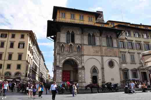 18 Loggia del Bigallo