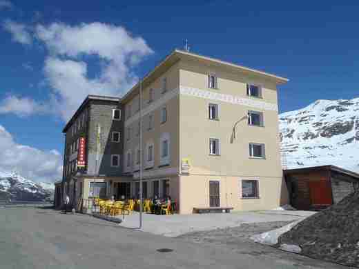 01  Bernina Pass 2 330 m n. m