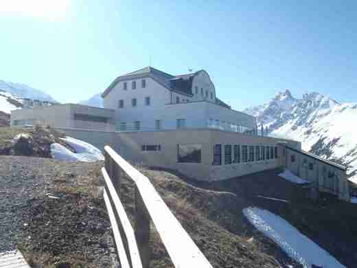10 Hotel Muottas Muragl