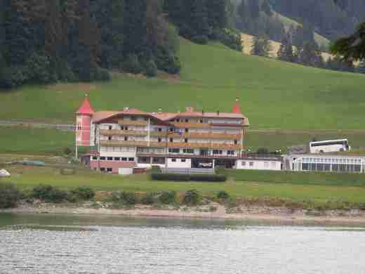 10 A opět náš hotel