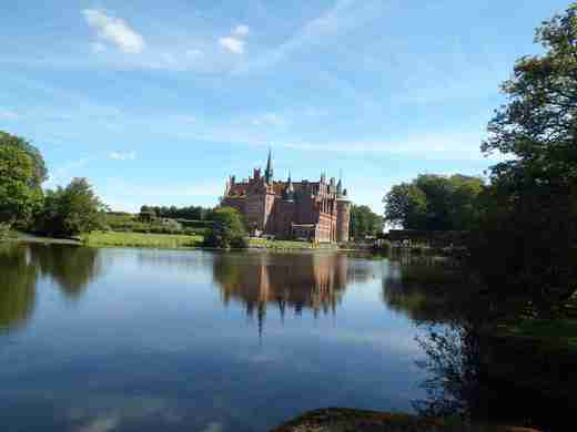 24 Egeskov