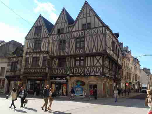 05 Dijon