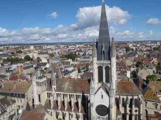 13 Notre-Dame z věže