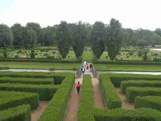 12 Chateau Cormatin