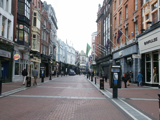 80 Grafton Street - pěší zóna (tady hrávali i U2)