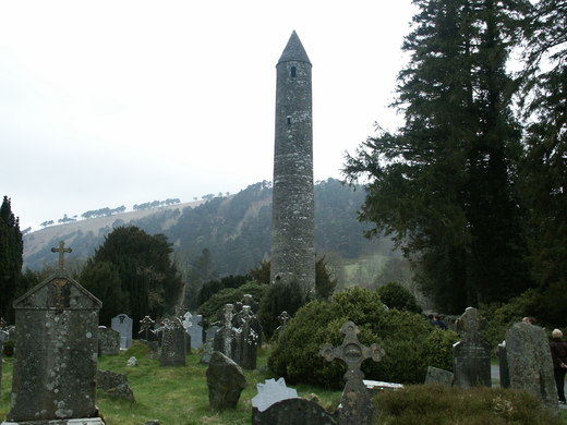89 Glendalough - válcová věž