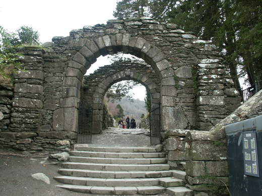 95 Glendalough - zbytek vstupní brány